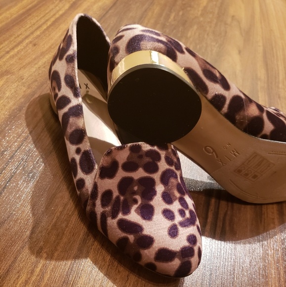 Mix No. 6 Sarlinas Leopard Print Velvet Loafers - Picture 2 of 3